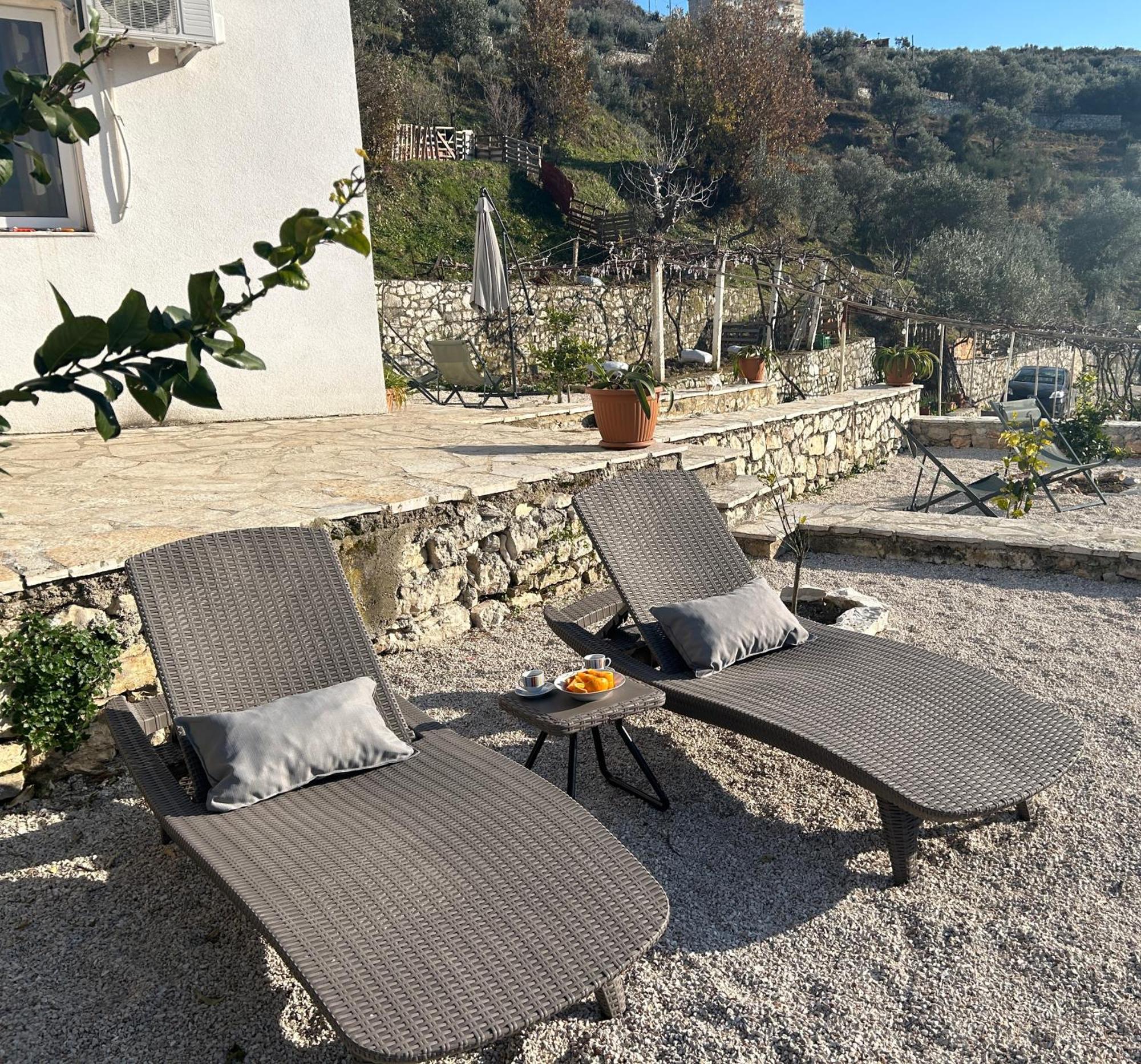 Hostel On The Hill - By Filikuri Beach Химара Экстерьер фото